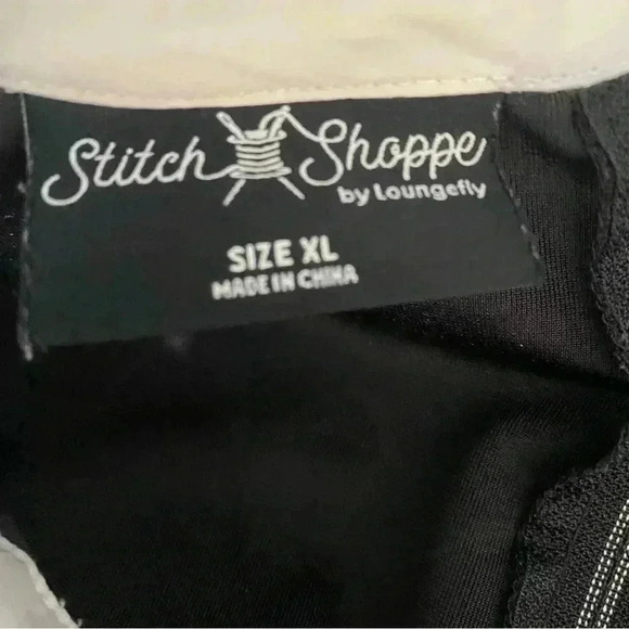 Loungefly Stitch Shoppe Disney Villains Velvet Embossed Print Dress size XL - Picture 7 of 10